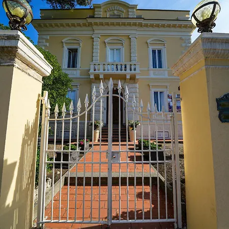 Lejlighedshotel Hotiday San Domenico 3*